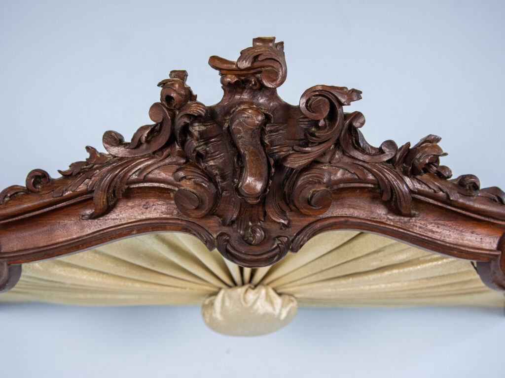 BN4A6315 Антикварный балдахин на кровать в стиле Людовика XV