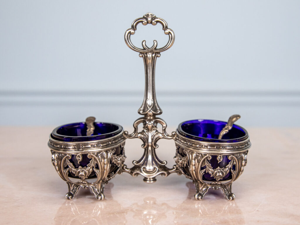 BN4A6702 Антикварная двойная серебряная солонка