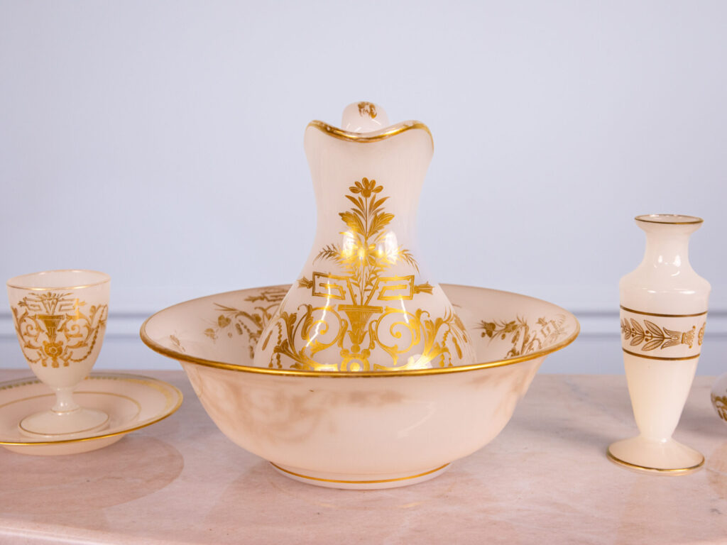 BN4A6889 Туалетний набір в стилі Наполеона III