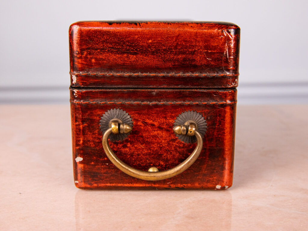 BN4A6994 Антикварна китайська шкатулка