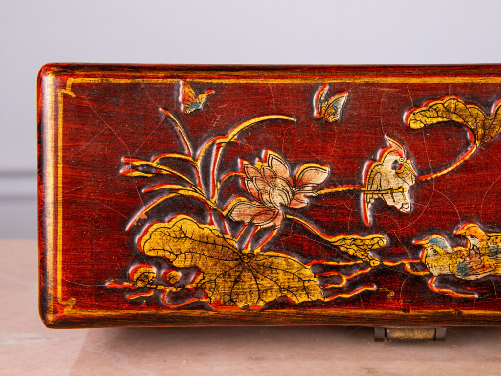 BN4A7000 Антикварна китайська шкатулка