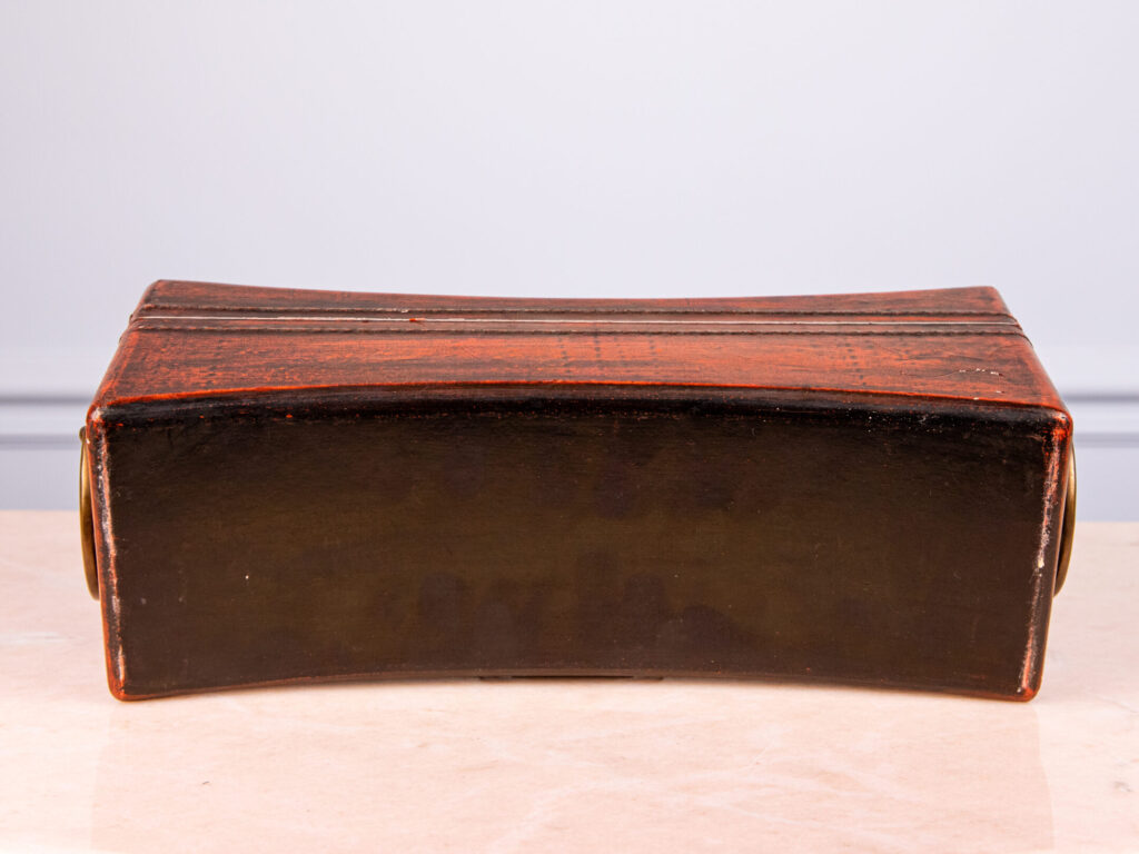 BN4A7030 Антикварна китайська шкатулка