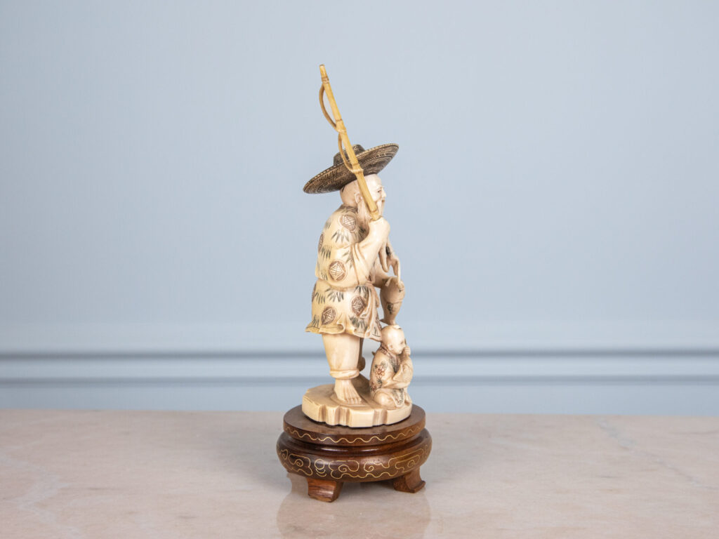 Антикварная статуэтка «Рыбак»