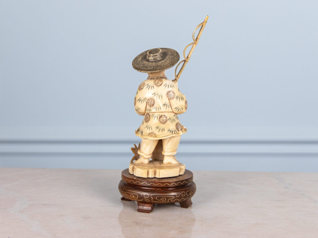 Антикварная статуэтка «Рыбак»