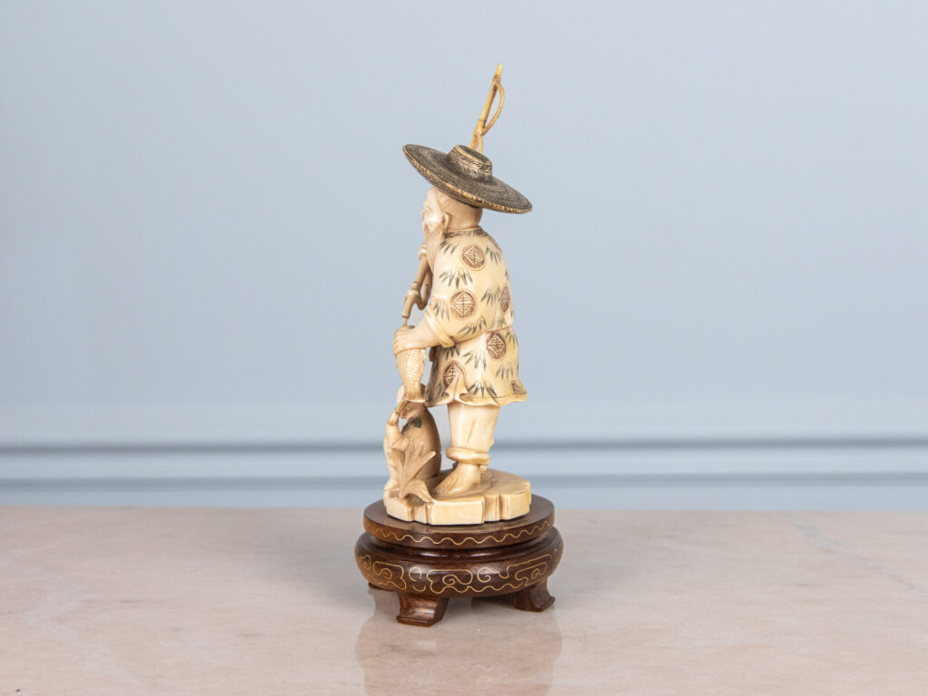 Антикварная статуэтка «Рыбак»