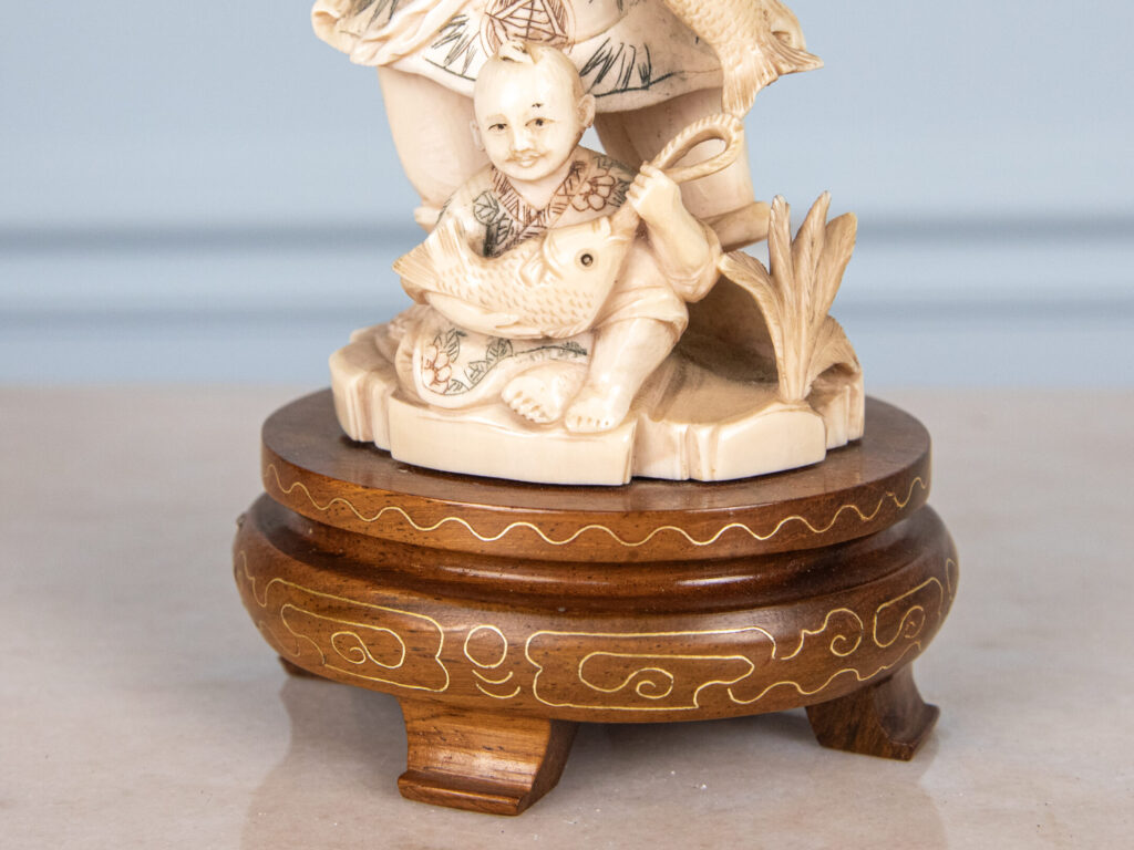 Антикварная статуэтка «Рыбак»