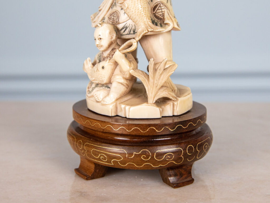 Антикварная статуэтка «Рыбак»