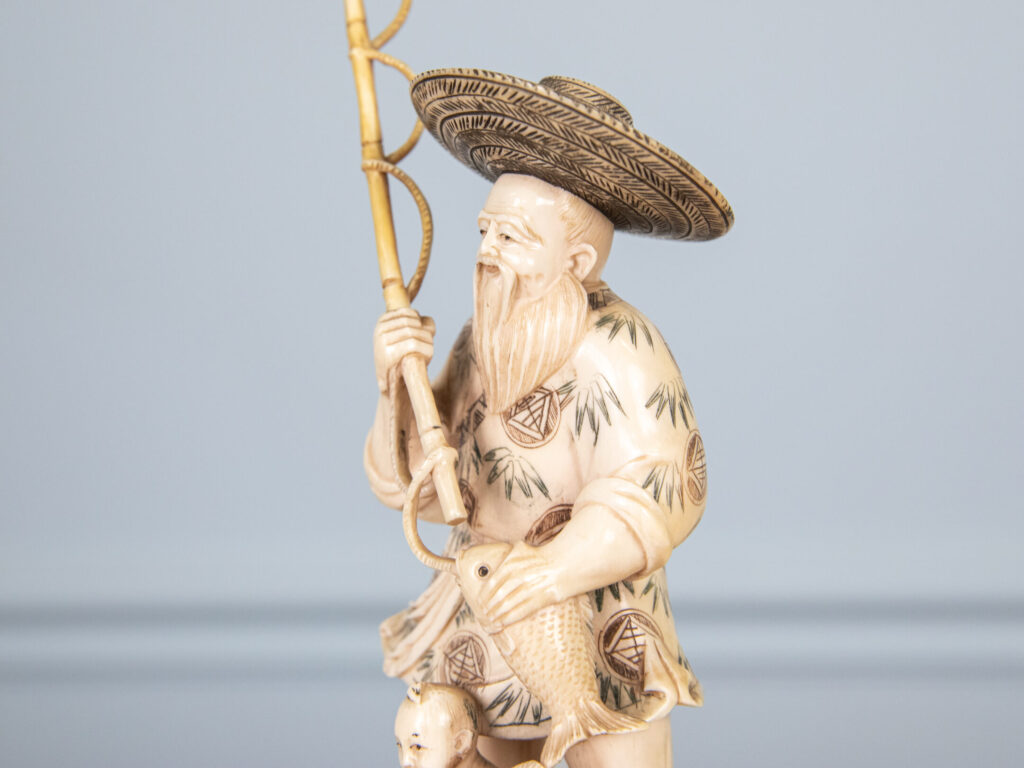 Антикварная статуэтка «Рыбак»