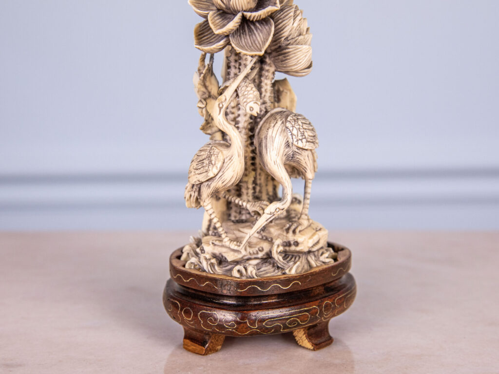 Статуетка «Журавлі та лотоси»