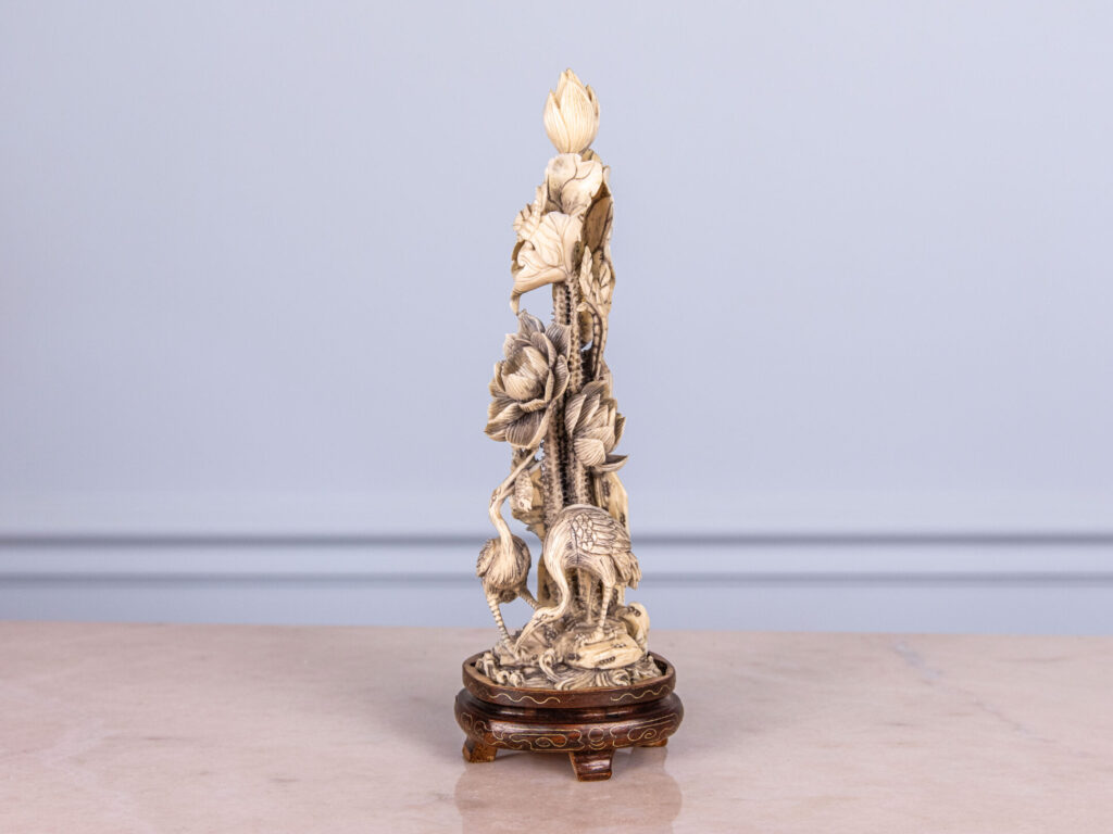 Статуетка «Журавлі та лотоси»