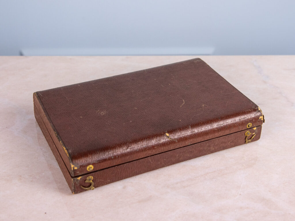 BN4A7169 Набір антикварних ножів