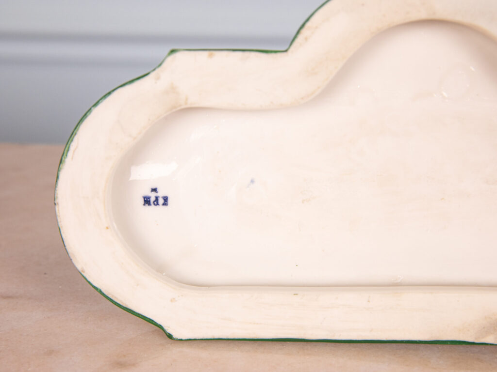 Фарфоровая статуэтка «Херувим с колесницей», КРМ