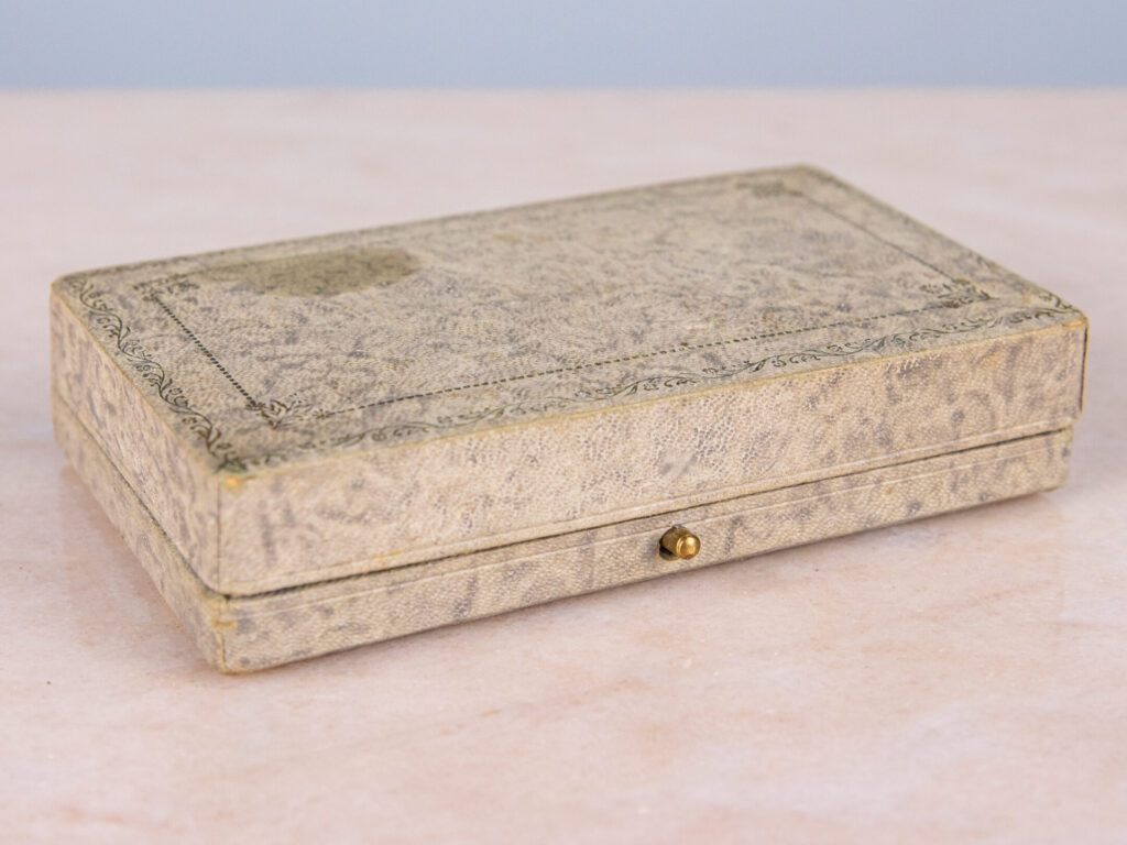 BN4A7258 Антикварний срібний набір для шиття