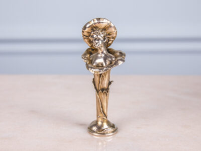 BN4A7261 Антикварная серебряная печать в стиле Ар-нуво