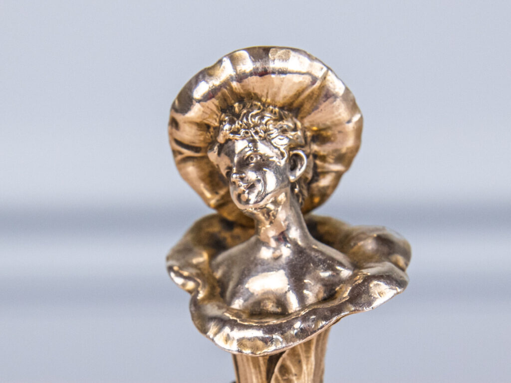 BN4A7264 Антикварная серебряная печать в стиле Ар-нуво