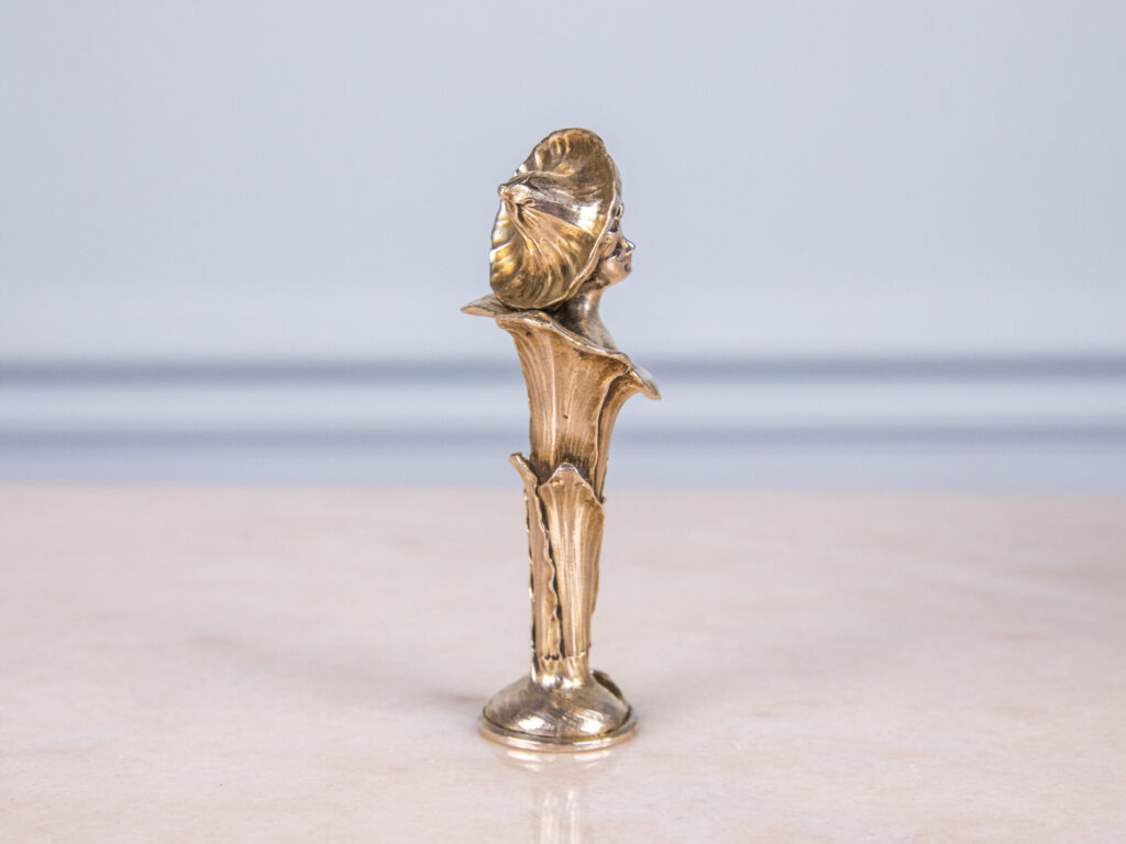 BN4A7268 Антикварная серебряная печать в стиле Ар-нуво