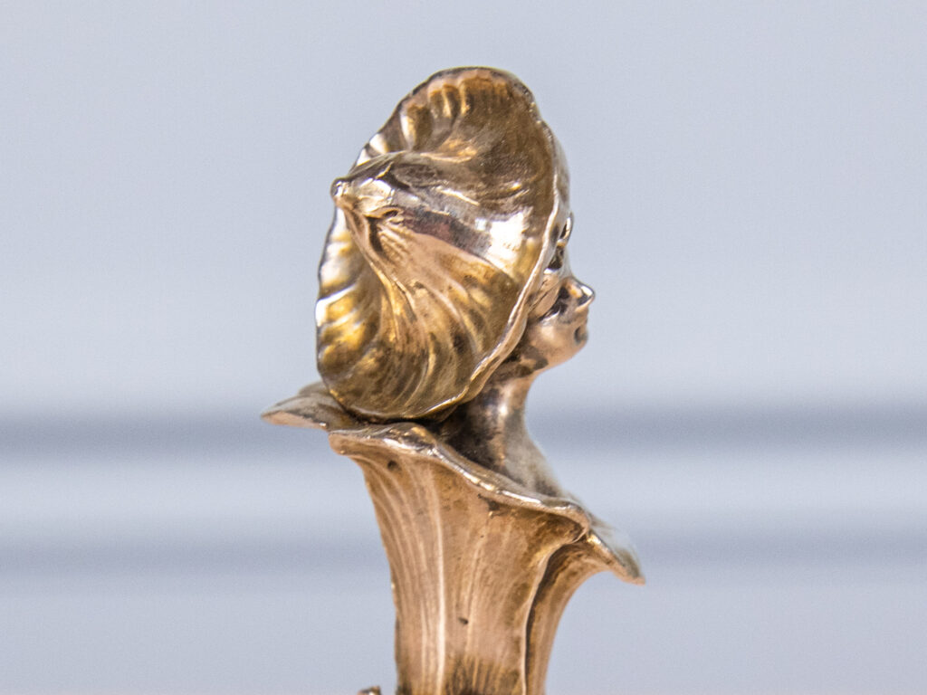 BN4A7269 Антикварная серебряная печать в стиле Ар-нуво