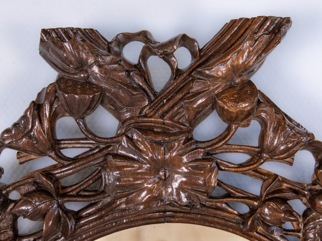 BN4A7453 Антикварне дзеркало в різьбленій ажурній оправі