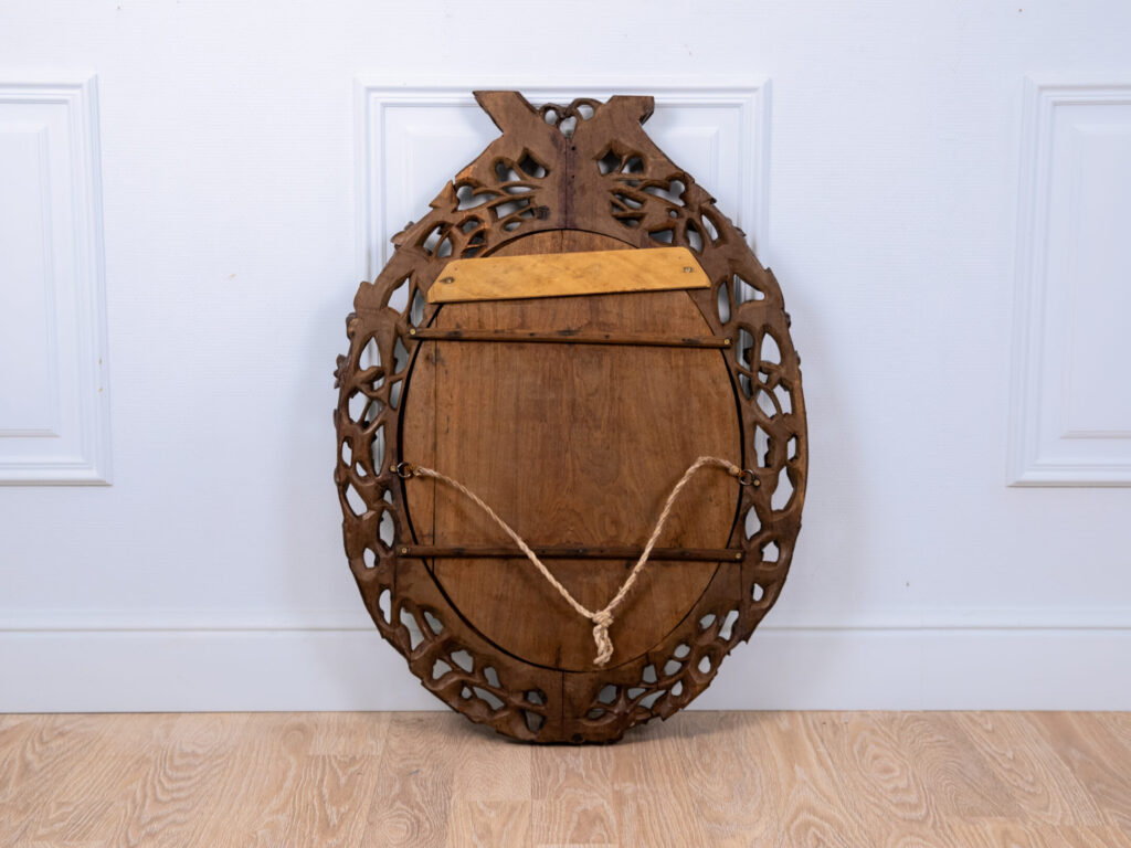 BN4A7464 Антикварне дзеркало в різьбленій ажурній оправі