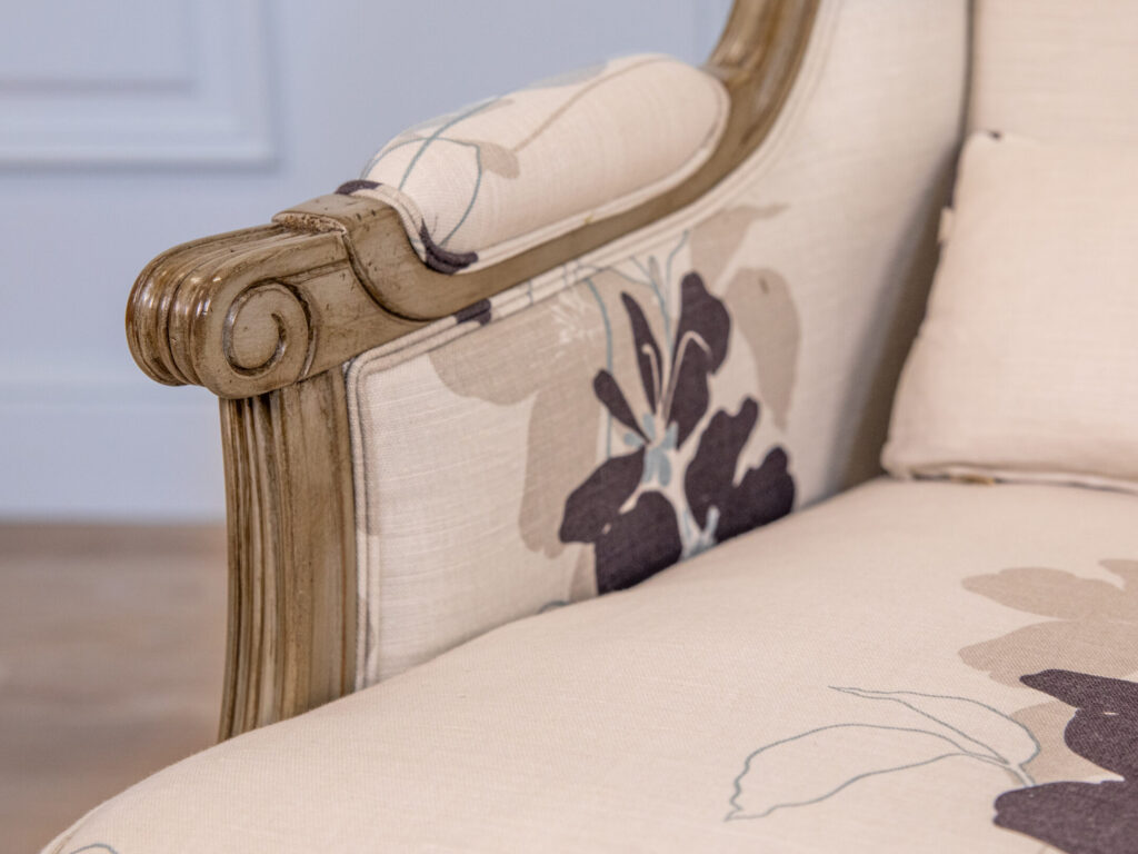 BN4A7534 – копія Крісло-бержер у стилі Людовика XVI