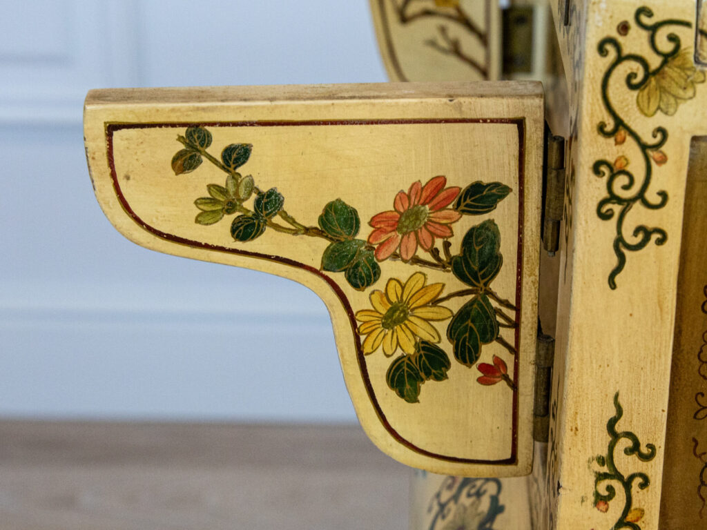 BN4A7664 Туалетний столик у стилі Шинуазрі