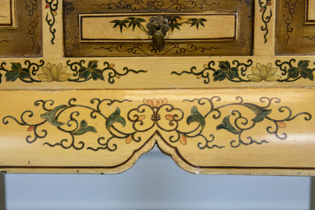 BN4A7665 Туалетний столик у стилі Шинуазрі