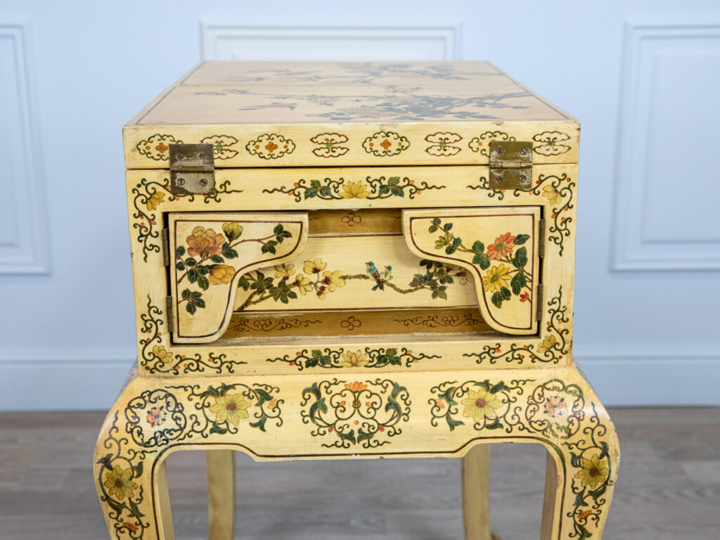 BN4A7680 Туалетний столик у стилі Шинуазрі