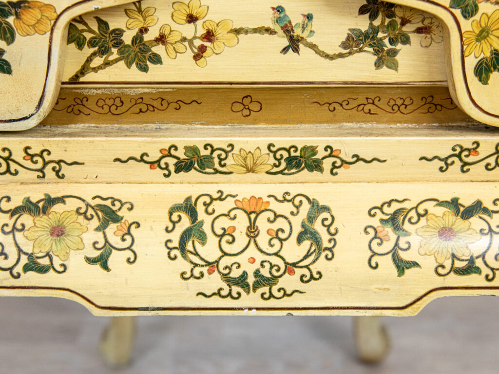 BN4A7681 Туалетний столик у стилі Шинуазрі