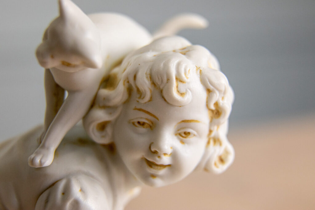 BN4A8083 Антикварна статуетка Muller Volkstedt