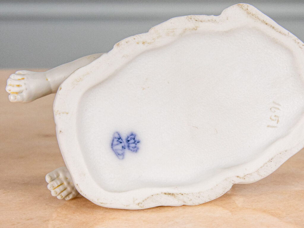 BN4A8110 Антикварна статуетка Muller Volkstedt