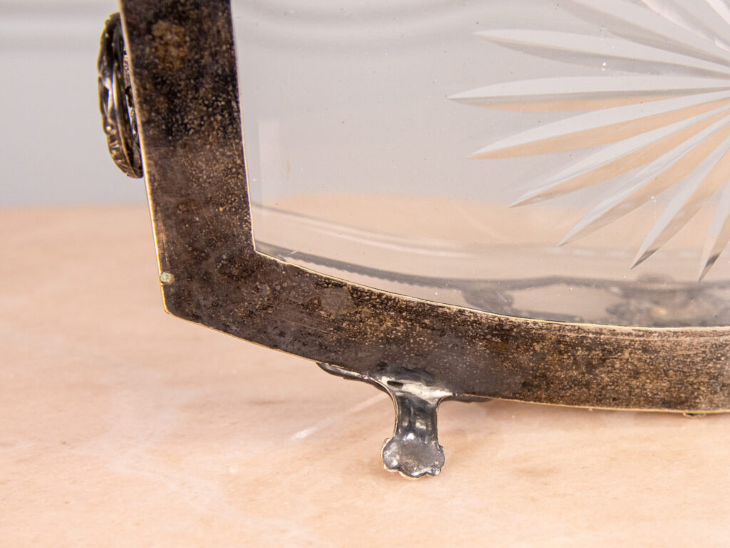 Антикварна ваза в стилі Людовика XVI