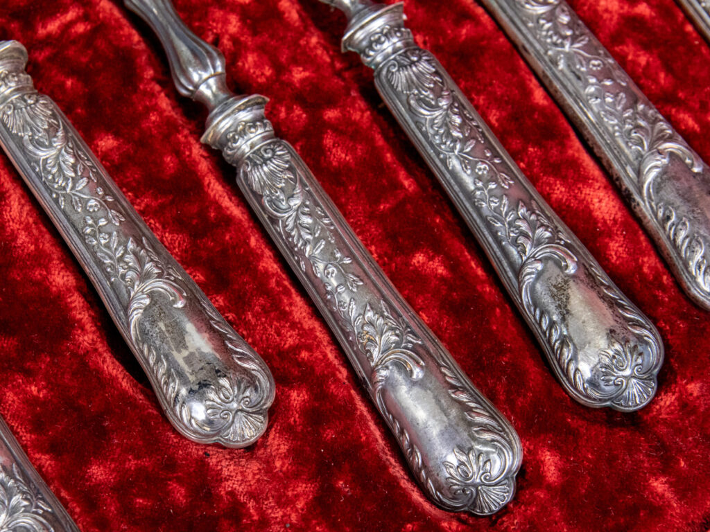 Антикварний срібний набір приборів