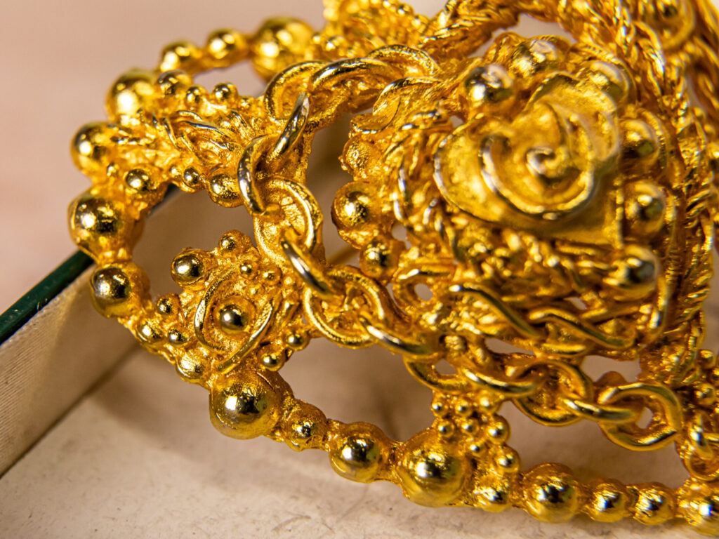 Вінтажна брошка «Серце» від Крістіана Лакруа (Christian Lacroix)