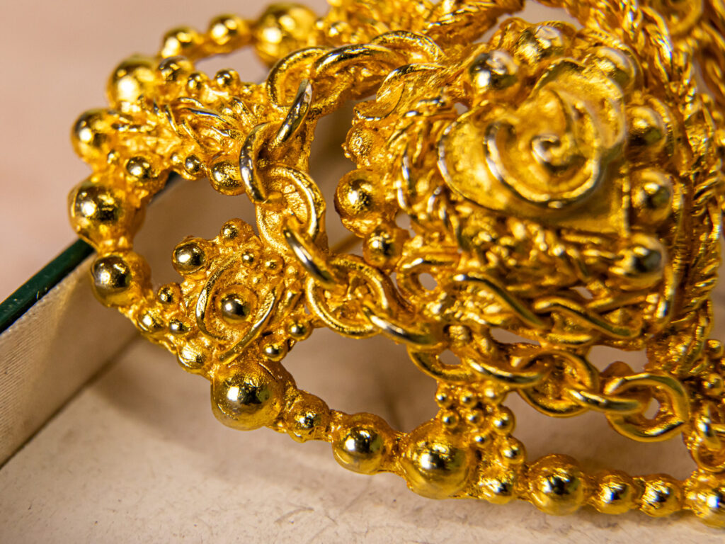 Вінтажна брошка «Серце» від Крістіана Лакруа (Christian Lacroix)