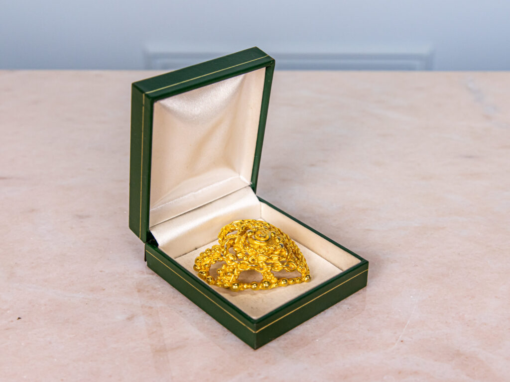 Вінтажна брошка «Серце» від Крістіана Лакруа (Christian Lacroix)