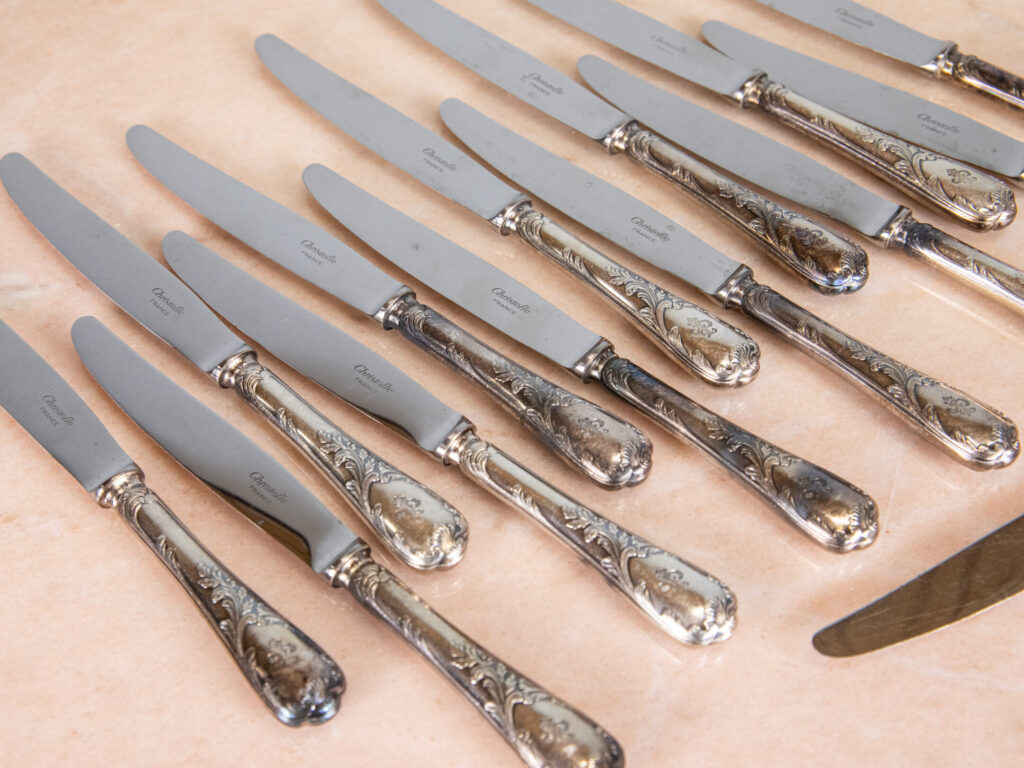 Вінтажний набір столових ножів Christofle