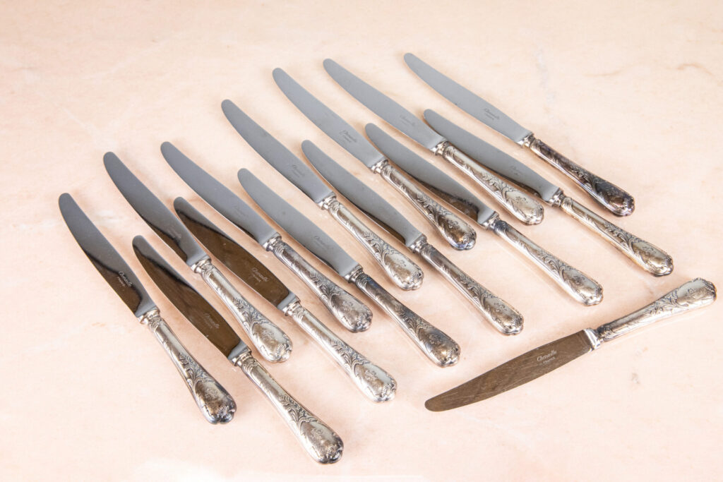 Вінтажний набір столових ножів Christofle