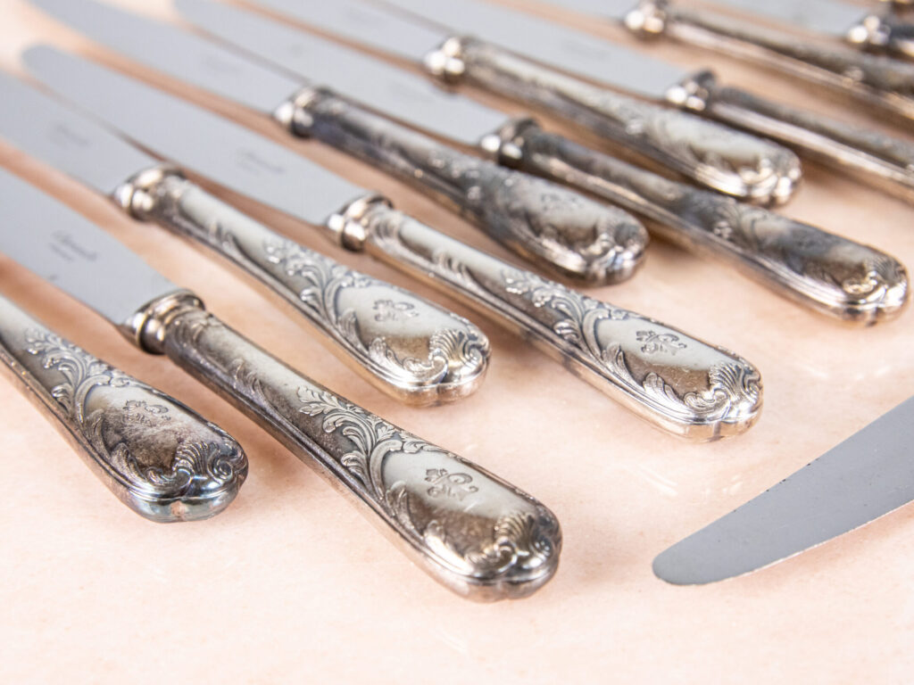 Вінтажний набір столових ножів Christofle