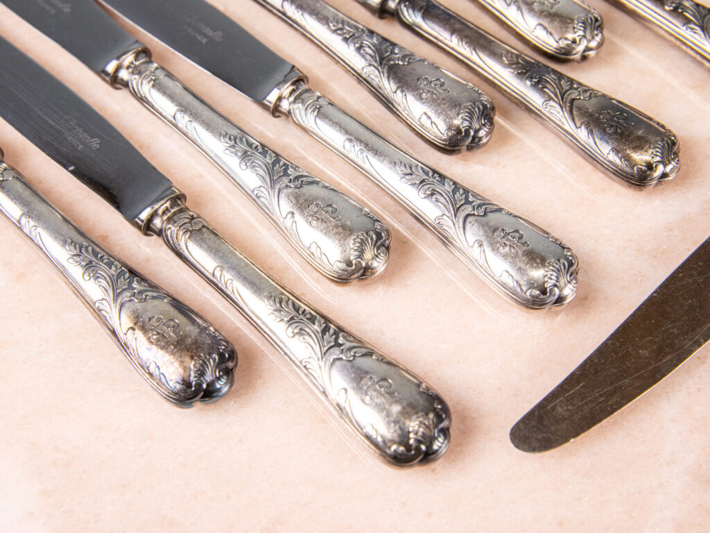 Вінтажний набір столових ножів Christofle