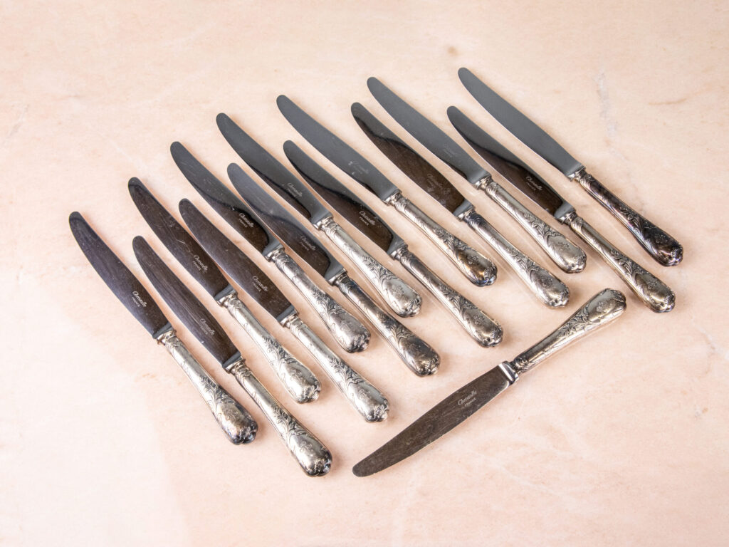 Вінтажний набір столових ножів Christofle