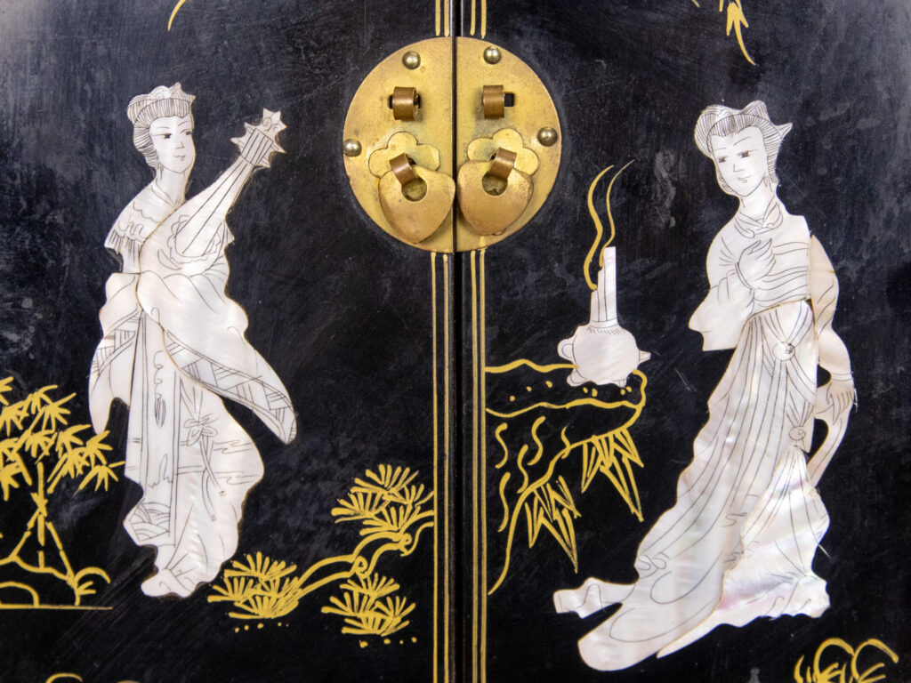 Антикварная шкатулка в стиле Шинуазри<br>