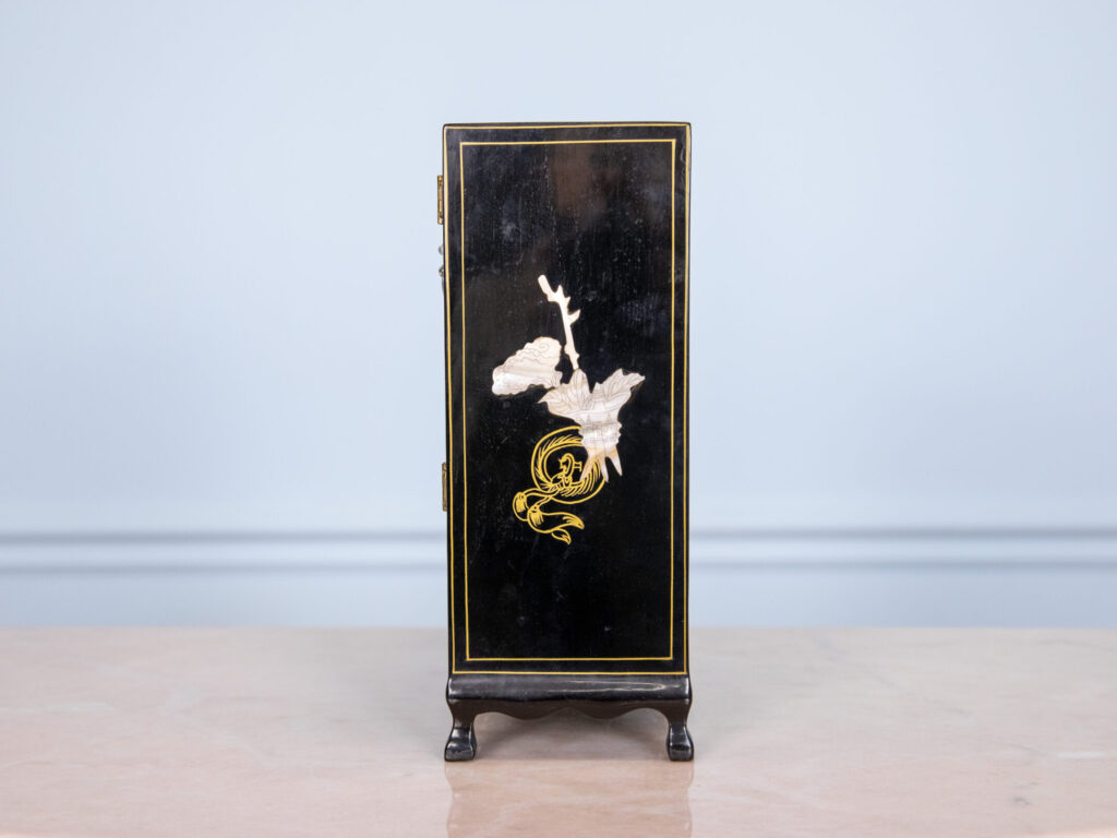 Антикварная шкатулка в стиле Шинуазри<br>