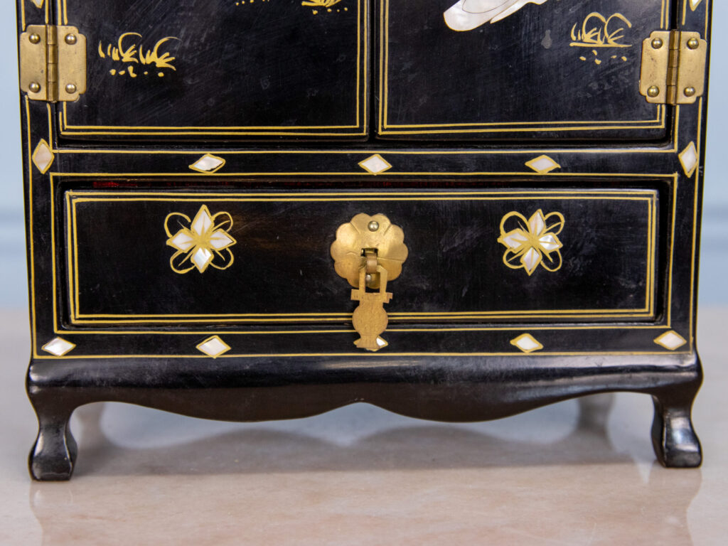 Антикварная шкатулка в стиле Шинуазри<br>