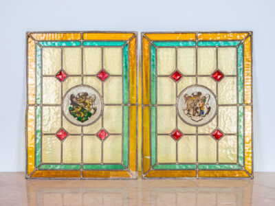 Пара витражных панно