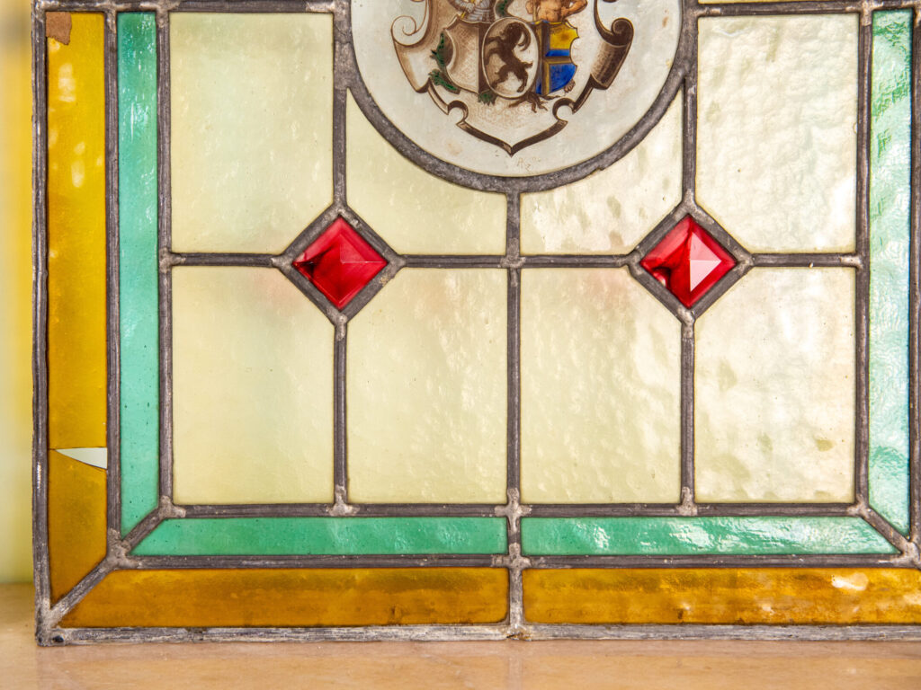 Пара витражных панно