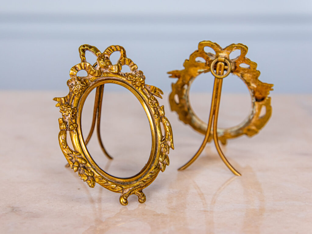 IMG_20251123_183347_017 Антикварні настільні рамки для фотографій