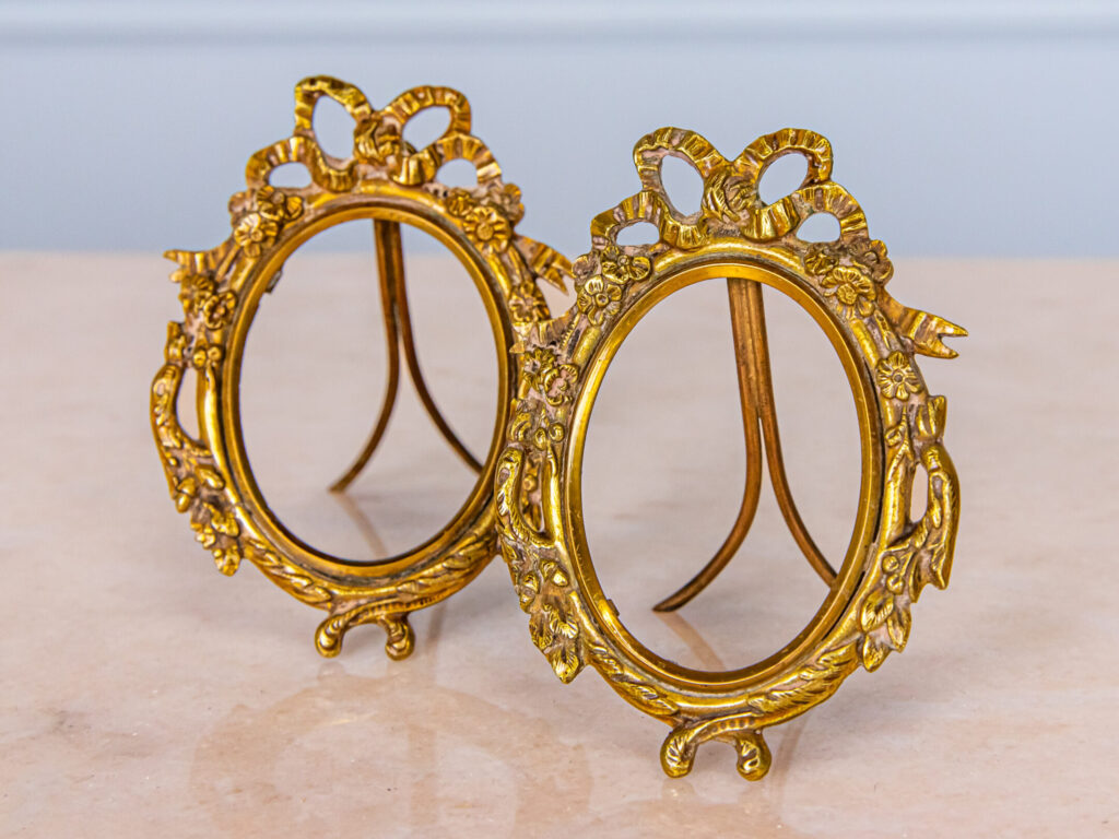 IMG_20251123_183710_914 Антикварні настільні рамки для фотографій