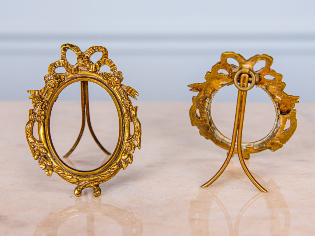 IMG_20251123_183746_279 Антикварні настільні рамки для фотографій