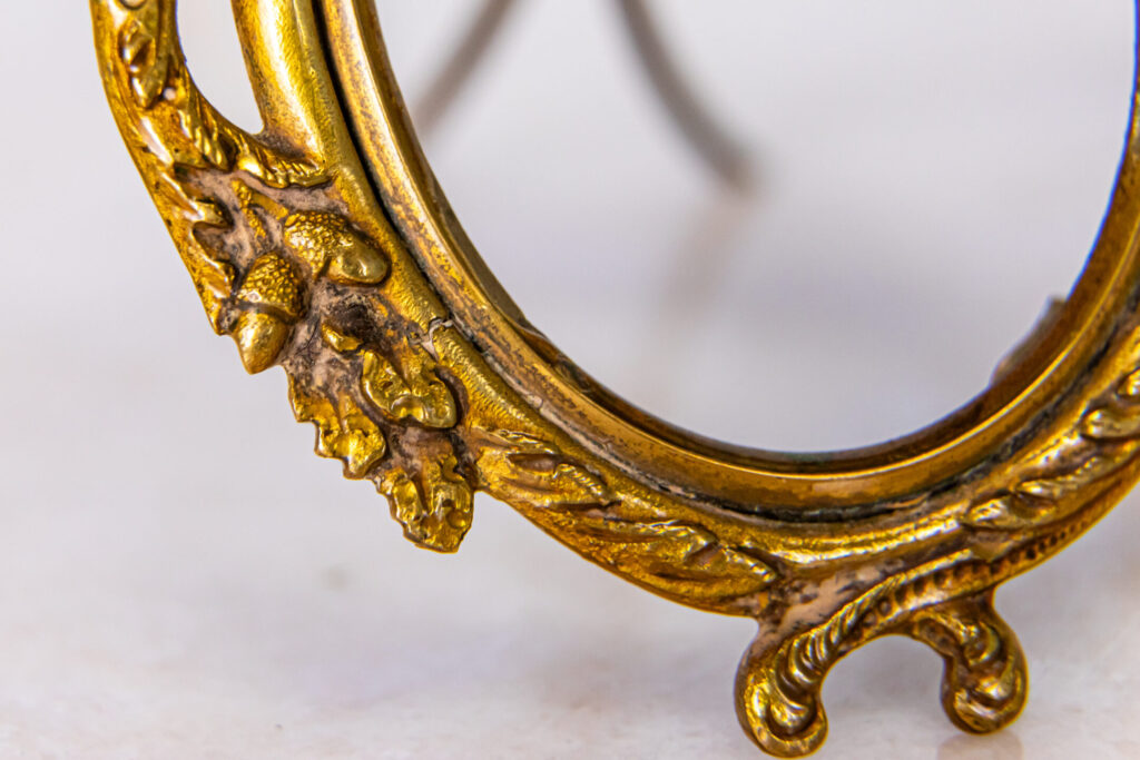 IMG_20251123_183814_791 Антикварні настільні рамки для фотографій