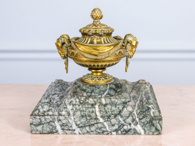 Антикварная бронзовая чернильница